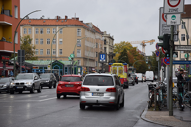 Neue Fahrradwege auf der Hermannstraße